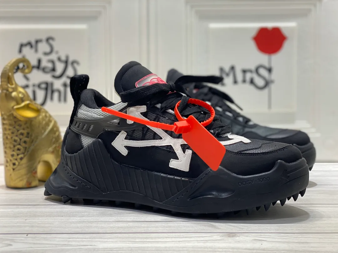 Men's Men's Shoes💰480🌼【New Style】High-end Boutique-🤷‍♂🤷‍♂OFF-WHITE x Air Jordan 】1 The joint shoe has been highly concerned by everyone since its design. The new shoe is shown in the popular Chicago bull white and yellow LOGO color scheme. The shoe body is made of cowhide, cow suede, and other materials. In addition to the X hidden on the inside of the leather, the oversized Swoosh, OFF-WHITE for Nike, Air Jordan 1 birth information and AIR are displayed on both sides of the shoe. The iconic details of OFF-WHITE can be seen on the sole and insole. You can choose a pair if you like the style. Code: 39-44 (45 can be customized